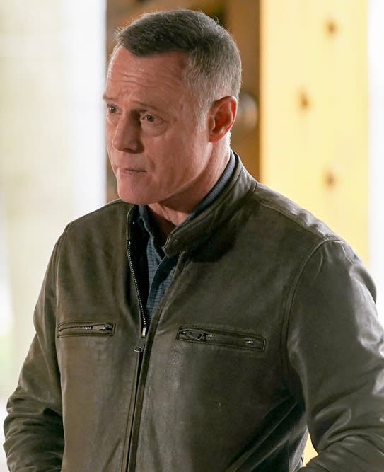 Breaking Trust -tall - Chicago PD Season 9 Episode 21