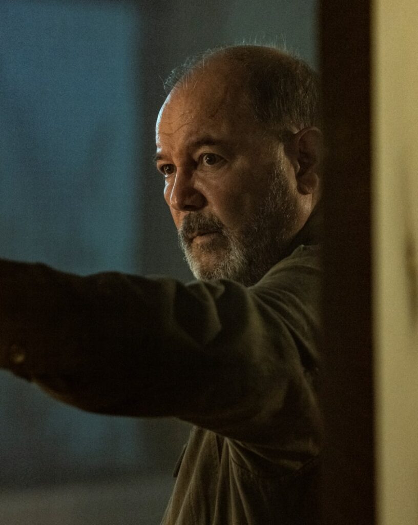 Daniel With a Gun - Fear the Walking Dead Season 7 Episode 14