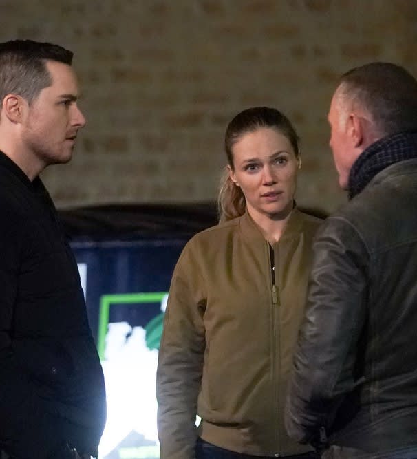 Escano Gets Ahead -tall - Chicago PD Season 9 Episode 21