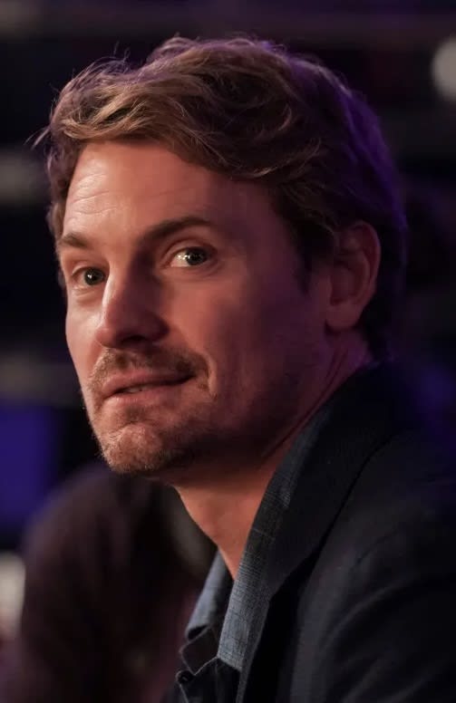 Smitten over a Kitten -tall - Good Trouble Season 4 Episode 9