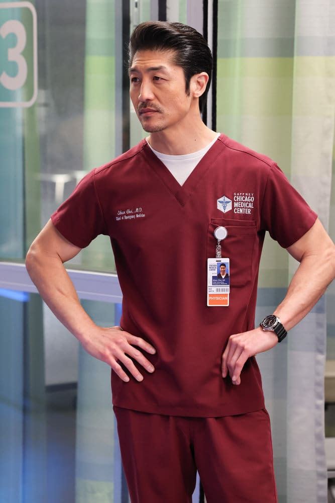 Treating a VIP - Chicago Med Season 7 Episode 22