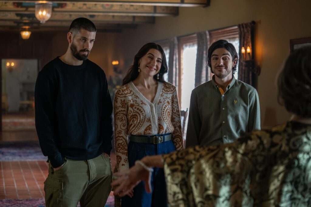 Grandkiddos and Max - In The Dark Season 4 Episode 1