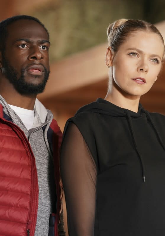 Dallas and Isobel Team Up - Roswell, New Mexico Season 4 Episode 7