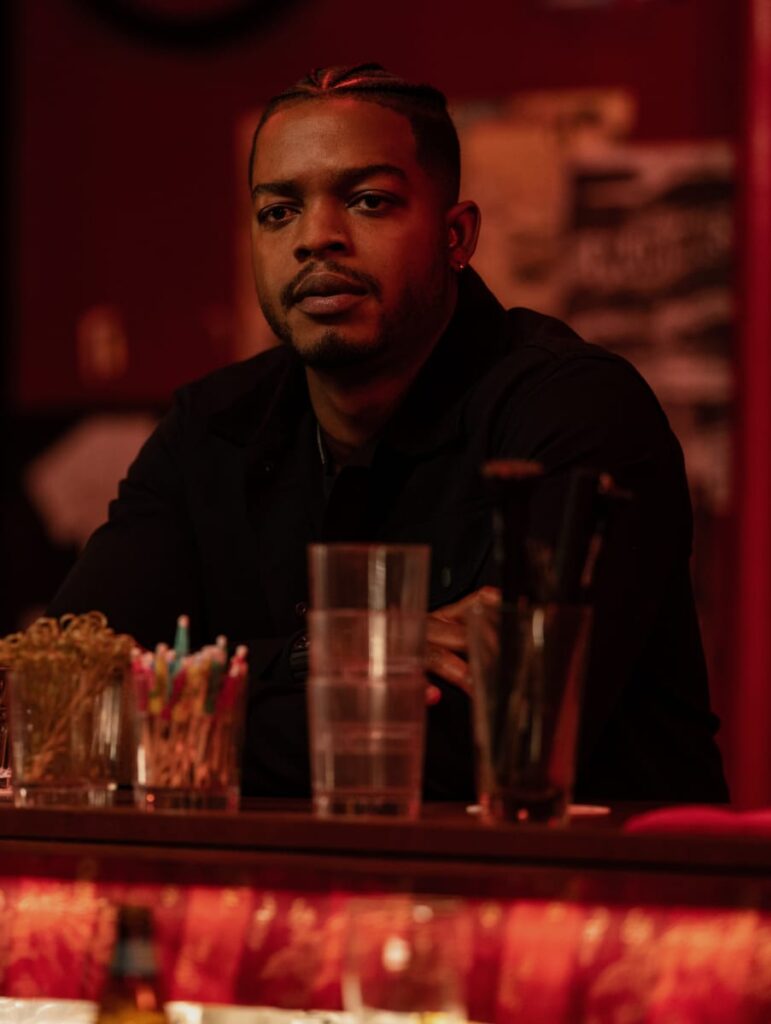 Drinks On Me - Surface Season 1 Episode 1