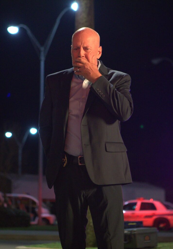 Bruce Willis as Detective Freeman