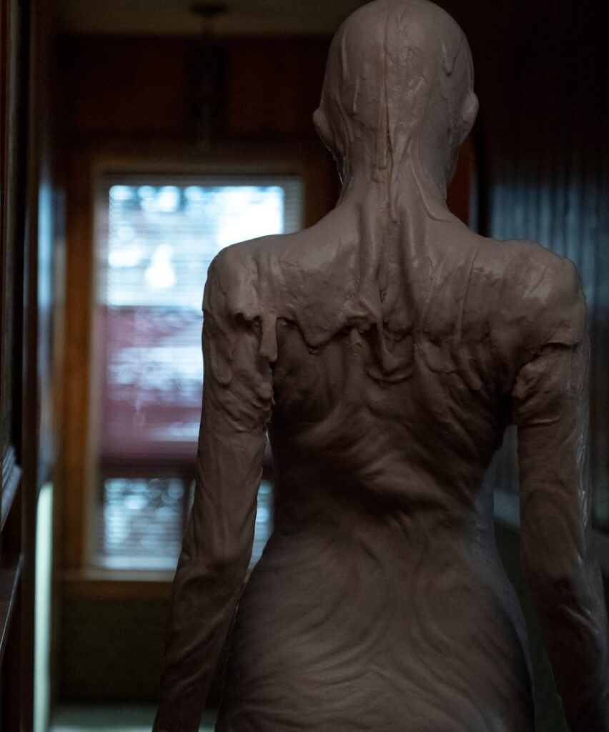 Deadly Encounter on Cabinet of Curiosities