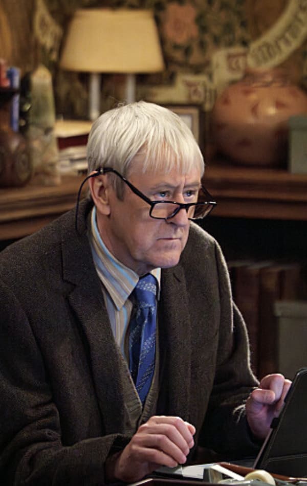 Alan Needs a New TA - Frasier Season 1 Episode 9