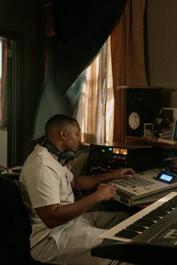 Making Music - Power Book III: Raising Kanan Season 3 Episode 2