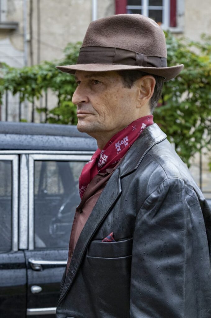 Mysterious Man in a Hat - Monsieur Spade Season 1 Episode 3