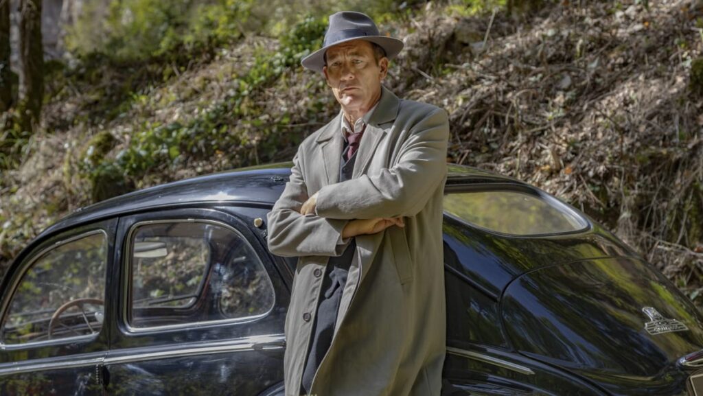 Soaking It In - Monsieur Spade Season 1 Episode 1