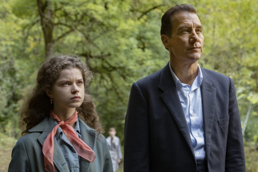 Teresa and Sam - Monsieur Spade Season 1 Episode 6