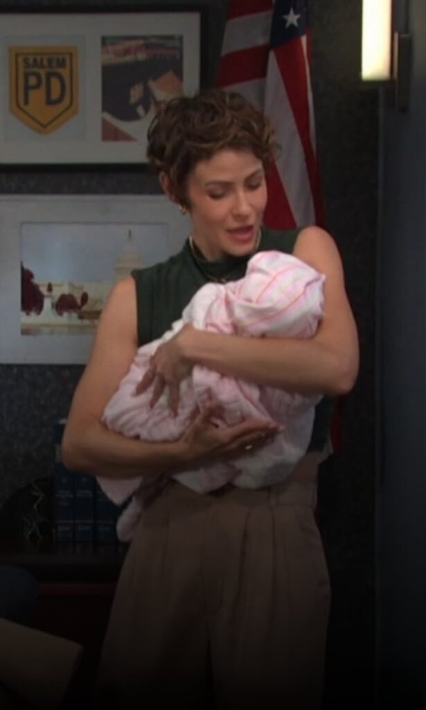 Sarah Has a Suggestion - Days of Our Lives