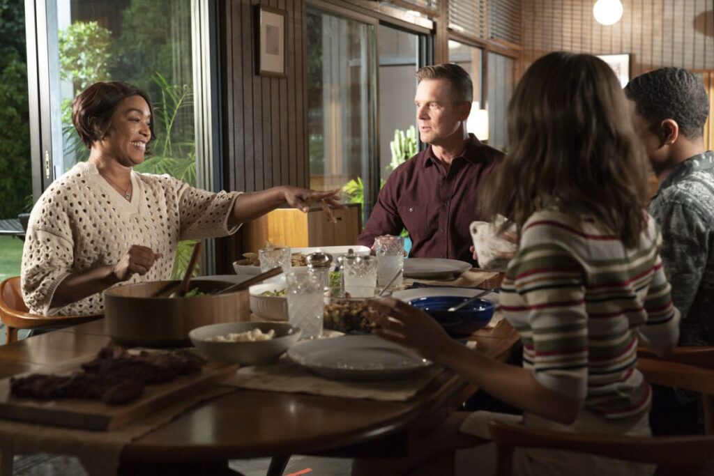 Family Dinner - 9-1-1 Season 7 Episode 8