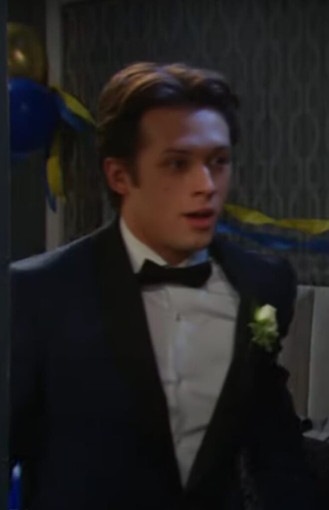 Tate Wants Holly - DOOL S59 E211 - Days of Our Lives
