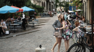 Parisian Smooch