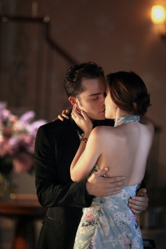 Chair Kisses