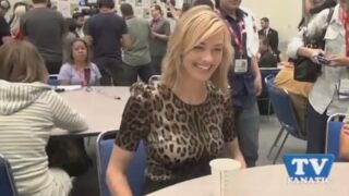 Yvonne Strahovski at Comic-Con