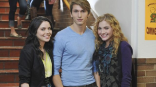 The Nine Lives of Chloe King Cast Pic