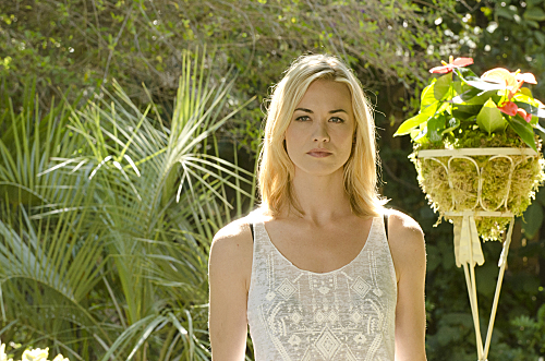 Yvonne Strahovski as Hannah