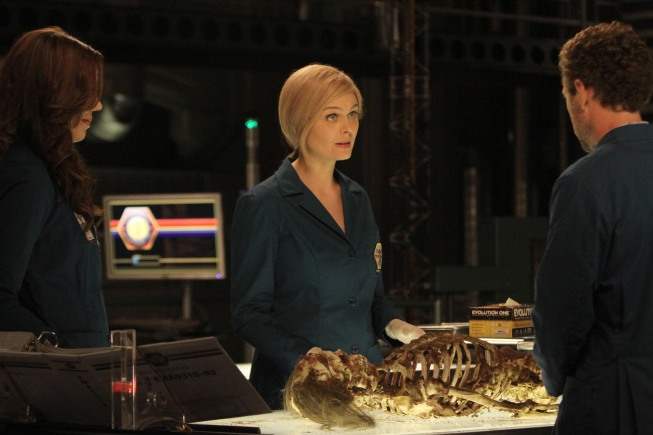 Angela, Hodgins, Brennan