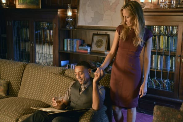 Kim Raver on Revolution