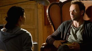 Watson Researches Holmes