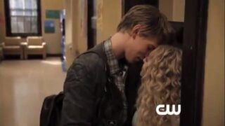 The Carrie Diaries Creator Speaks on Virginity, Sexuality and a Really Big Closet