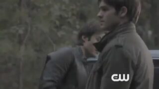 The Vampire Diaries Clip: Aim for the Heart