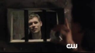 The Vampire Diaries Sneak Peek: Playing Damon Sitter
