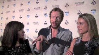 Lost Girl Cast Members Debate Mario vs. Luigi, Geek Out at Comic-Con