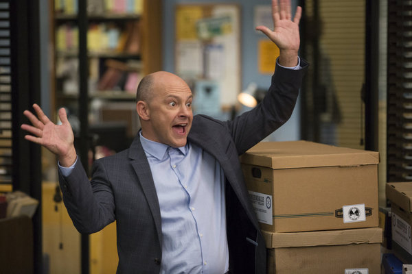 Rob Corddry as Alan Connor