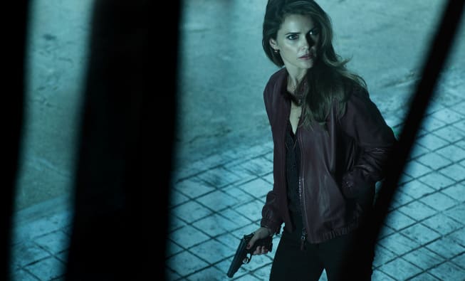 Keri Russell as Elizabeth