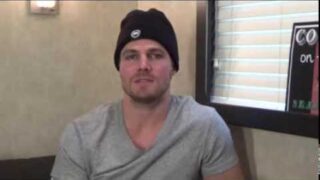 Arrow Set Scoop: New Foes, New Friends... and Felicity on The Flash?
