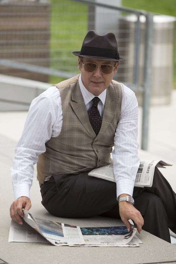 Red Reads the Newspaper - The Blacklist Season 2 Episode 1