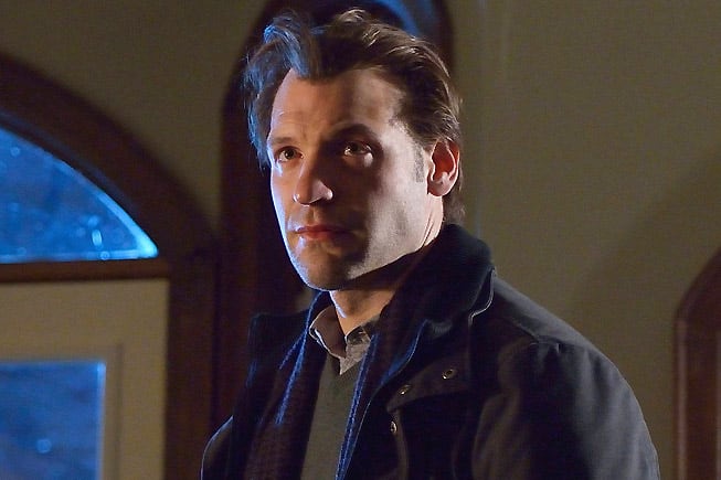 Corey Stoll as Dr. Ephraim Goodweather - The Strain Season 1 Episode 4