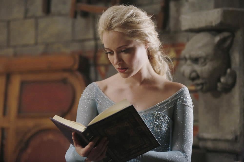 Secrets From Her Past - Once Upon a Time Season 4 Episode 1