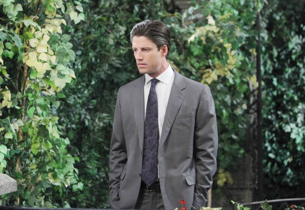 EJ's Upsetting News - Days of Our Lives