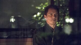 Going After Malcolm - Arrow Season 3 Episode 4