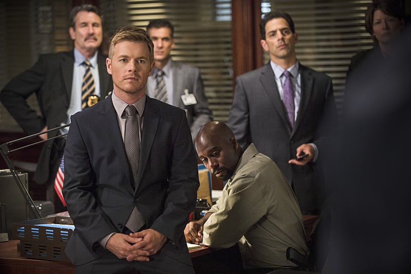 The Central City Force - The Flash Season 1 Episode 2