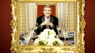 Todd Chrisley Gets Framed - Chrisley Knows Best