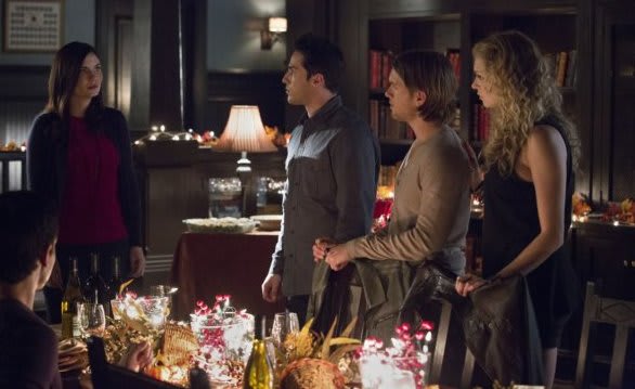 It's Friendsgiving! - The Vampire Diaries