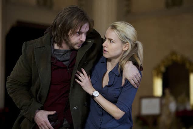 Cassandra Helps Cole - 12 Monkeys