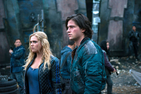 The 100 Season 2 Episode 8 Review: Spacewalker - TV Fanatic
