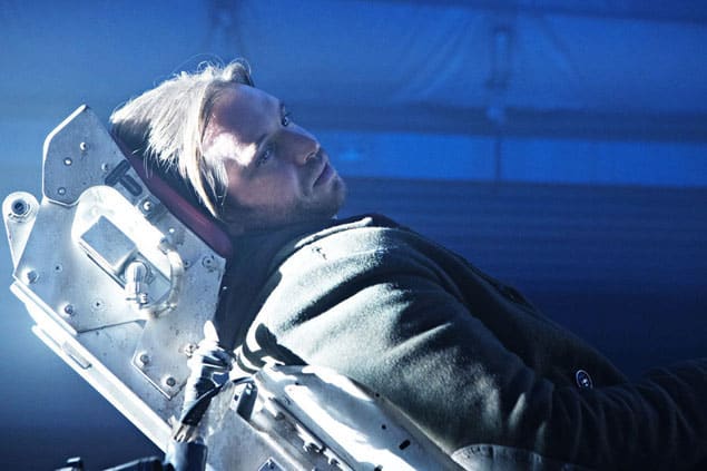 Cole Goes Back In Time - 12 Monkeys