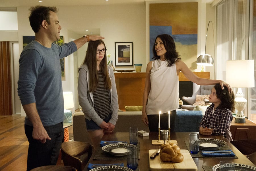 Shabbat - Girlfriends' Guide to Divorce Season 1 Episode 2