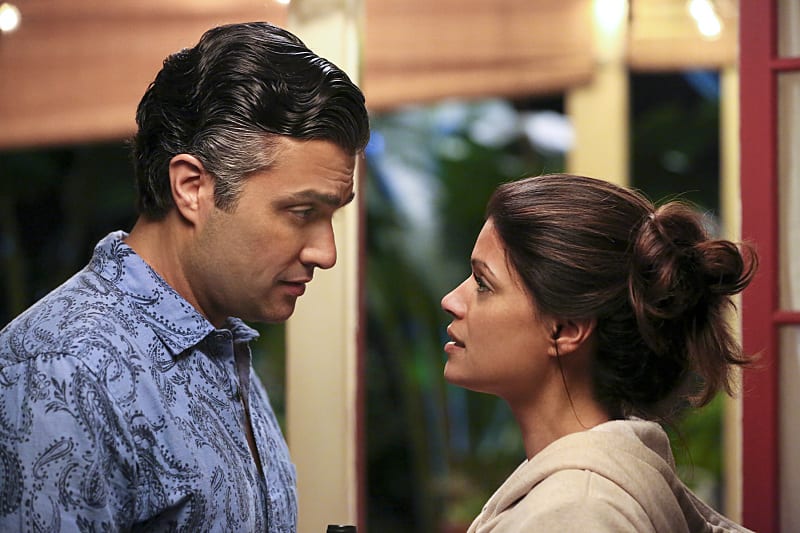 A Love Rekindled? - Jane the Virgin Season 1 Episode 11