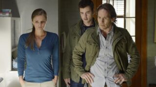 The CDC Team Get to Work - Helix Season 2 Episode 2