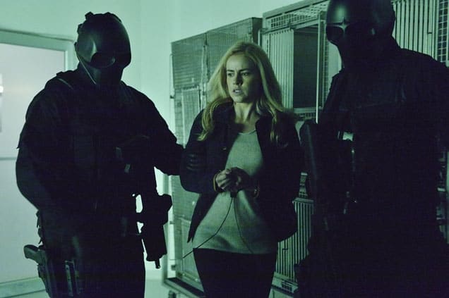 Cassie is Taken Away - 12 Monkeys Season 1 Episode 5