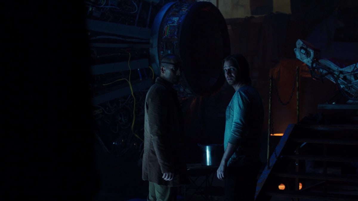 Cole Isn't Dead - 12 Monkeys Season 1 Episode 6