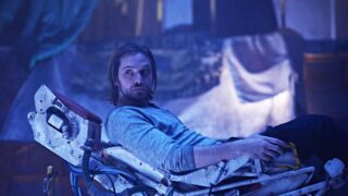 Cole Returns to Alt-2043 - 12 Monkeys Season 1 Episode 6